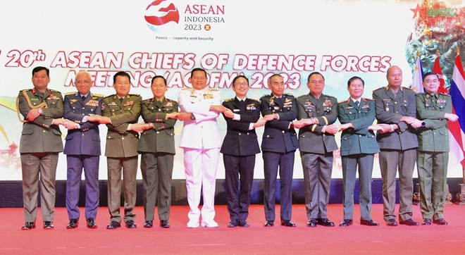 Việt Nam đóng góp tích cực vào hợp tác quốc phòng các nước ASEAN  ảnh 1