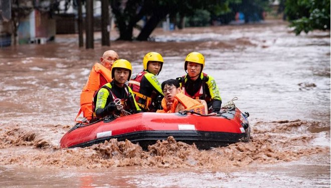 Châu Á đối mặt với tác động chết người của thời tiết cực đoan  ảnh 1