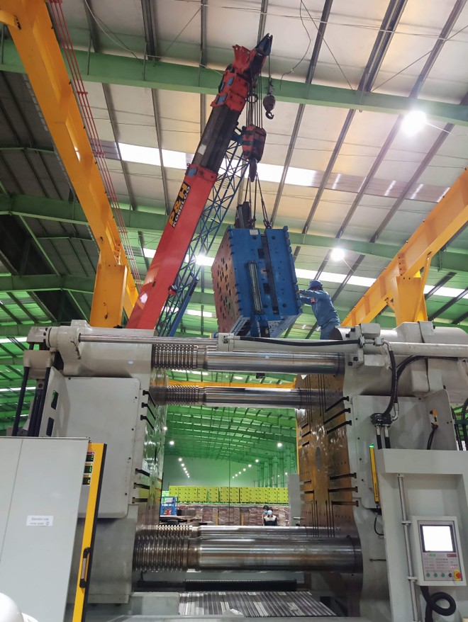 Dây chuyền sản xuất nhựa tái chế trong nhà máy của Tập đoàn Tân Hiệp Phát ảnh 3