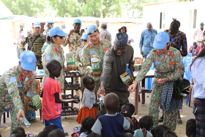 Chiến sĩ mũ nồi xanh Việt Nam xây lớp học tặng trẻ mầm non ở Abyei ảnh 6