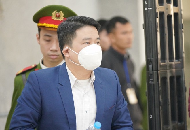 Bị cáo Trần Văn Tân (cựu Phó chủ tịch UBND tỉnh Quảng Nam) được giảm 1 năm tù.