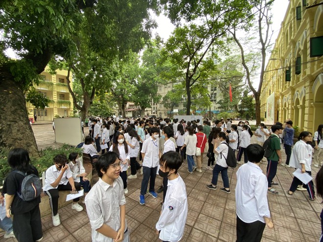 Thủ tướng yêu cầu Hà Nội báo cáo về phản ánh tỉ lệ tuyển sinh vào lớp 10 công lập 2023 thấp kỷ lục ảnh 1