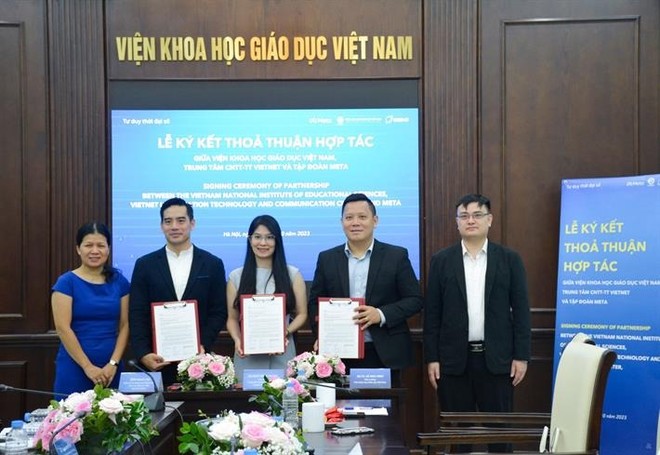 Viện Khoa học Giáo dục Việt Nam ký kết thỏa thuận về trang bị bộ kỹ năng số toàn diện cho một thế hệ công dân số có trách nhiệm