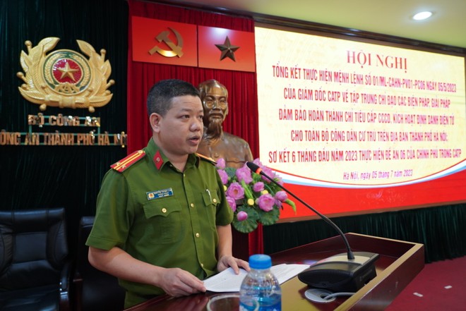 Trung tá Nguyễn Thành Lâm, Trưởng phòng Cảnh sát QLHC về TTXH báo cáo quá trình thực hiện Mệnh lệnh 01 ảnh 9