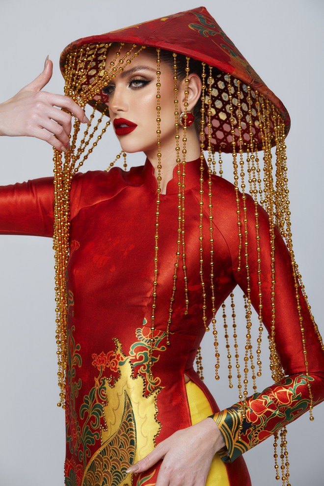 Đương kim "Hoa hậu Hòa bình Quốc tế" biến hóa với nón lá Việt Nam ảnh 4