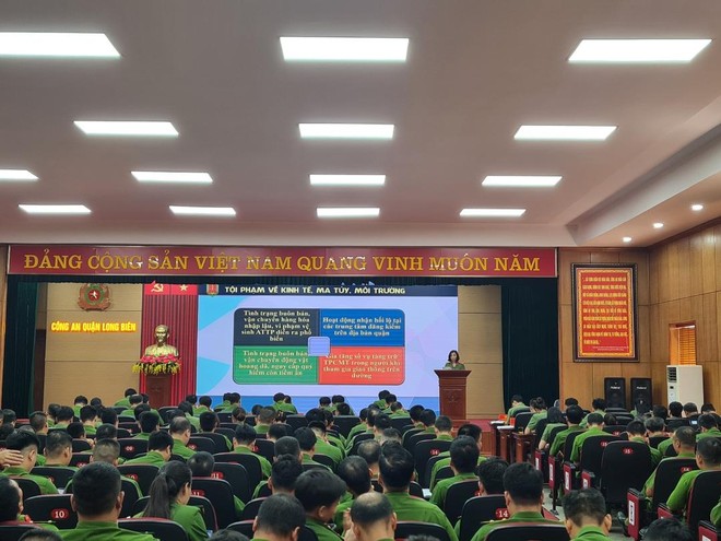 Từng cấp chỉ huy phải thật sự gương mẫu, nêu gương, dám nghĩ, dám làm ảnh 1