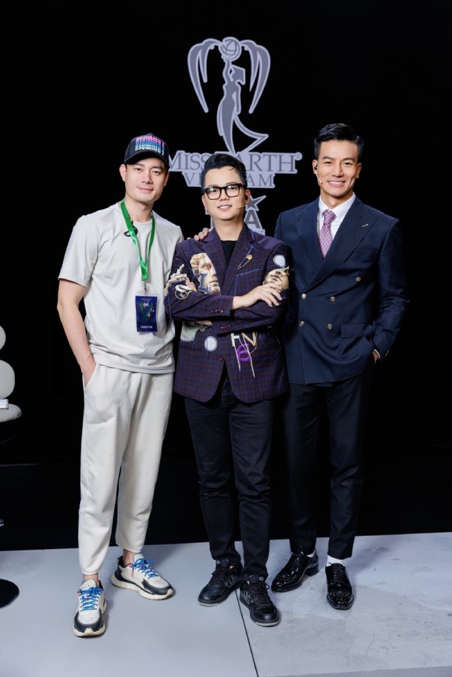 Anh Dũng cùng giám khảo Long Kan và người dẫn chương trình Hiếu Nguyễn ảnh 4