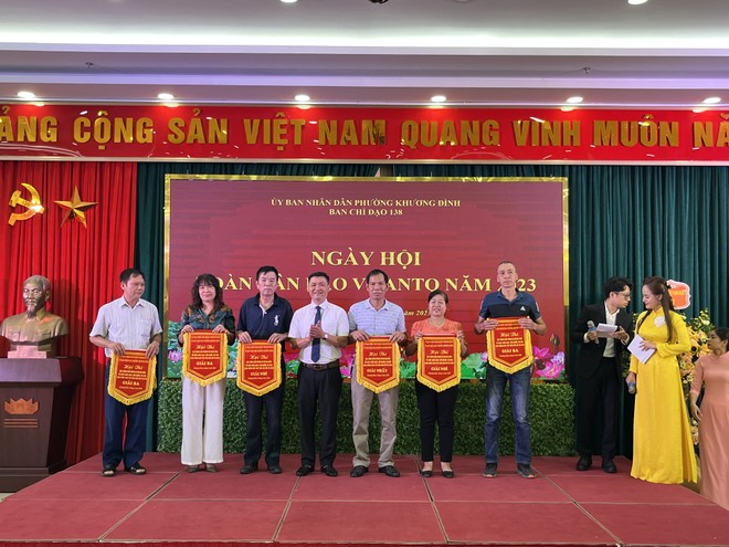 Phường Khương Đình sôi nổi các hoạt động trong Ngày hội toàn dân bảo vệ an ninh Tổ quốc ảnh 15