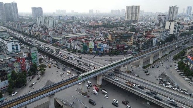 Tàu Cát Linh- Hà Đông đột ngột dừng giữa đường một tiếng đồng hồ vì gặp sự cố ảnh 1