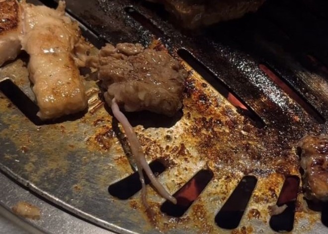 Khách tố thịt bò nướng tại Gogi House có “sán ngoe nguẩy”, nhà hàng nói chỉ là gân bò! ảnh 1