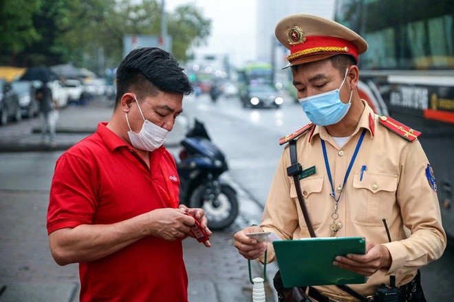 Tước hơn 2.160 bằng lái xe do vi phạm trong ngày nghỉ lễ thứ tư ảnh 1