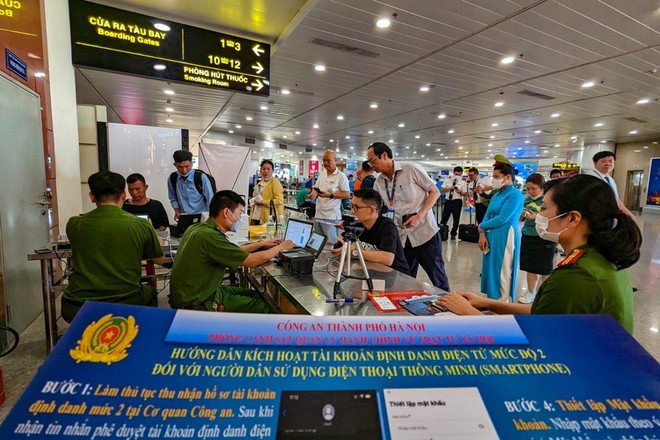 Vì sao sân bay Tân Sơn Nhất chưa sử dụng tài khoản định danh điện tử làm thủ tục lên tàu bay? ảnh 1