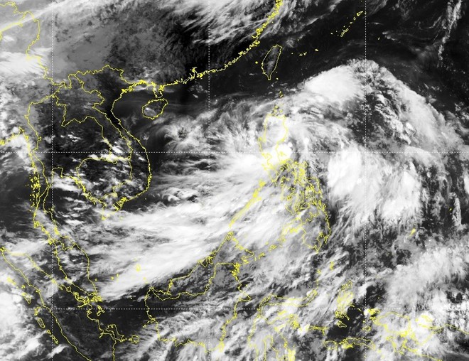Vùng áp thấp xuất hiện ngoài khơi Philippines, Biển Đông có thể đón bão ảnh 1