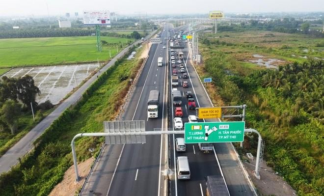 Thủ tướng giao Bộ Giao thông tham mưu về đề xuất mở rộng cao tốc TP.HCM- Trung Lương- Mỹ Thuận  ảnh 1