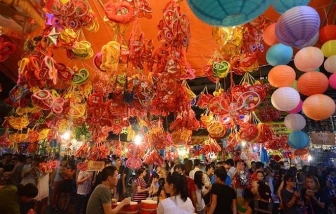 Để tổ chức Lễ hội Trung thu phố cổ, nhiều tuyến đường ở Hoàn Kiếm sẽ bị cấm lưu thông ảnh 1