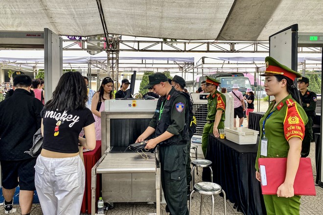 Đằng sau thành công đêm diễn phấn khích của BlackPink ở Hà Nội ảnh 1