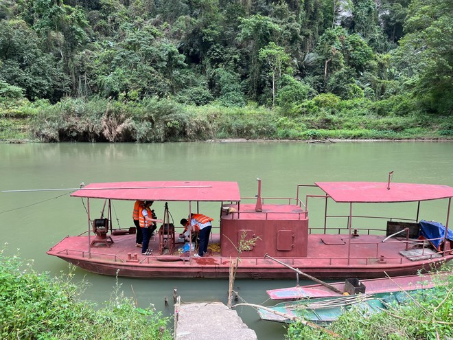 Chuyện về những người làm nghề “bắt bệnh ông trời” ảnh 2