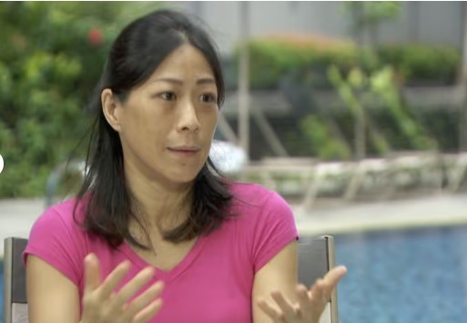 Cô Junia Tan, người Singapore suýt bị mất tiền vì tải ứng dụng lạ
