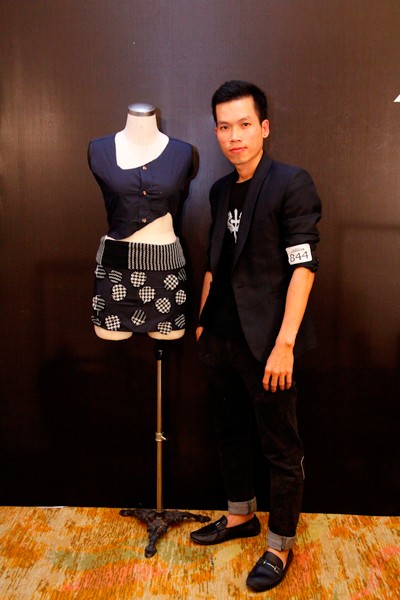 Chiêu "hô biến" áo sơ mi độc đáo của thí sinh Project Runway ảnh 8 Chiêu "hô biến" áo sơ mi độc đáo của thí sinh Project Runway ảnh 8