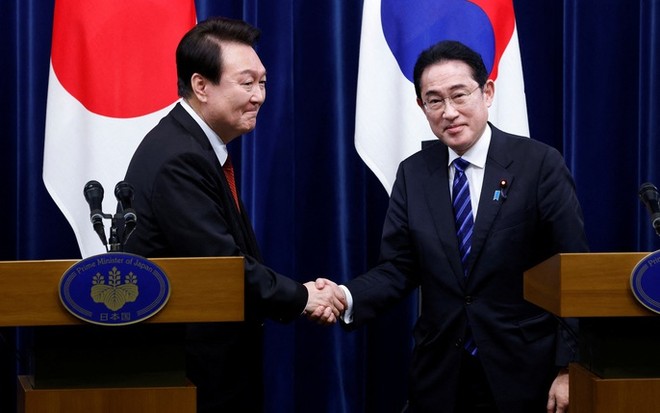 Hàn Quốc khôi phục hiệp định chia sẻ thông tin quân sự với Nhật Bản ảnh 1