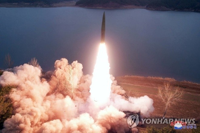 Hàn Quốc: Triều Tiên vừa phóng tên lửa đạn đạo ảnh 1