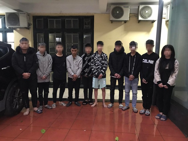 Nhóm đối tượng bị bắt giữ có tuổi đời còn rất trẻ, chỉ từ 14-15 tuổi