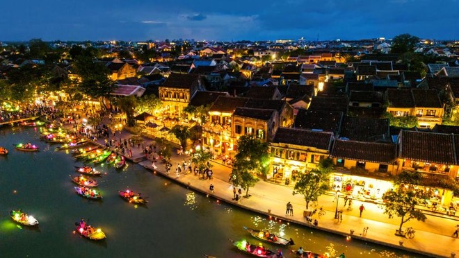 Phố cổ Hội An đứng đầu danh sách điểm đến thân thiện 2024 do Booking.com bình chọn anh hoi an 9331 5295