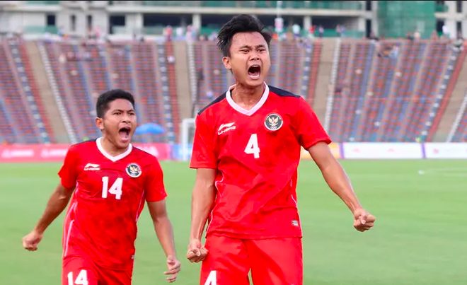 Từng bị AFC kỷ luật, Komang Teguh (4) giờ sắm vai người hùng của U23 Indonesia trong trận thắng U23 Australia ở giải châu Á