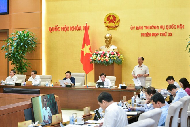 Quang cảnh phiên họp