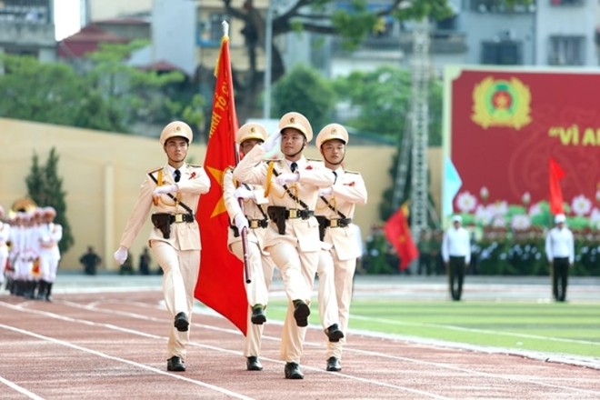 Các đơn vị công an diễu binh, diễu hành tại một Đại hội khỏe “Vì an ninh Tổ quốc”