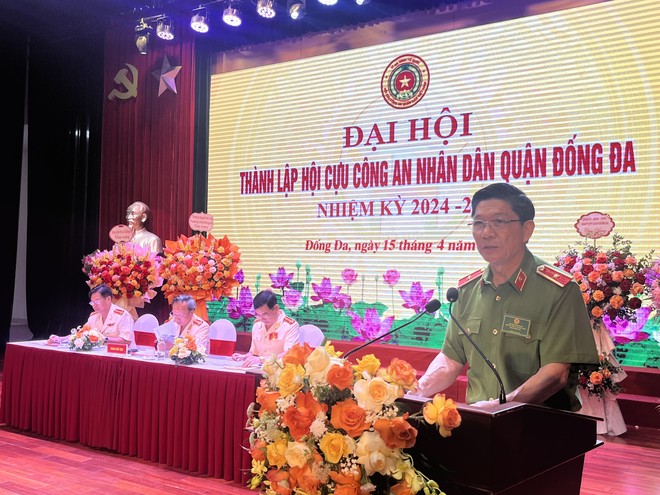 Thiếu tướng Nguyễn Đức Nghi - Chủ tịch hội Cựu Công an nhân dân Hà Nội phát biểu tại đại hội