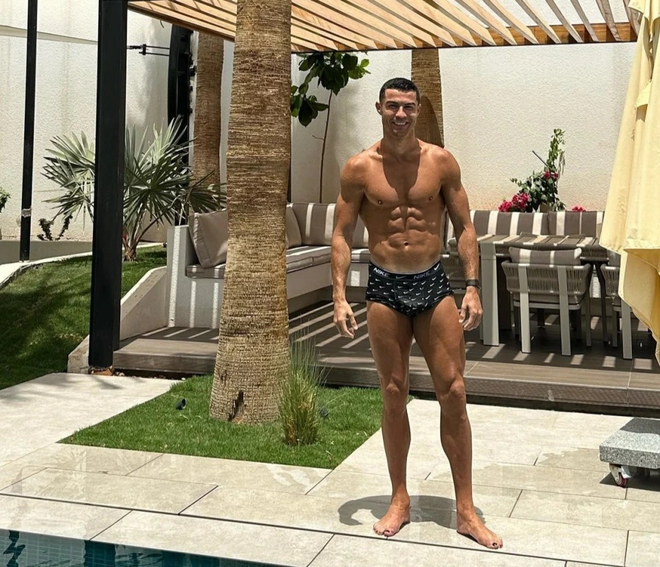 Strict exercise and nutrition regimen helps Ronaldo maintain his dream figure at the age of U40