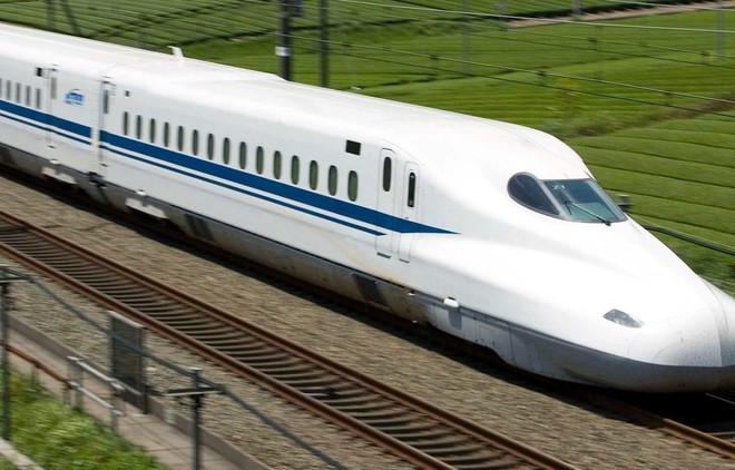 Bộ Chính trị yêu cầu ưu tiên đầu tư dự án đường sắt tốc độ cao Bắc- Nam