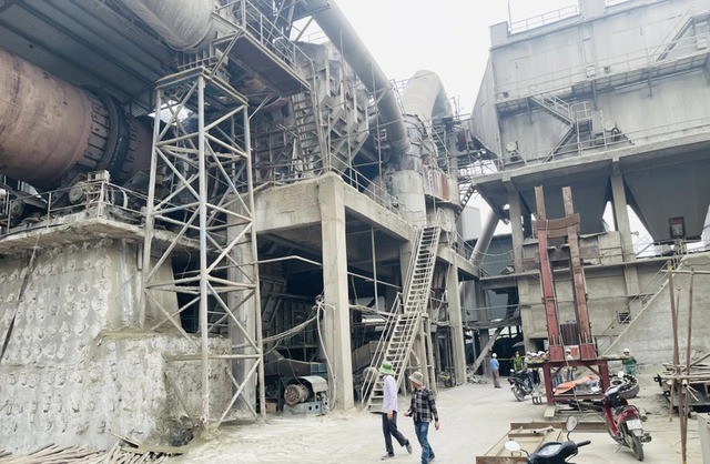 Hiện trường vụ tai nạn khiến 7 công nhân nhà máy xi măng ở Yên Bái tử vong