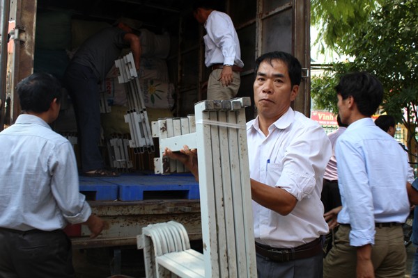 Báo ANTĐ cùng các nhà hảo tâm mang hơi ấm đến vùng cao Sơn La ảnh 4