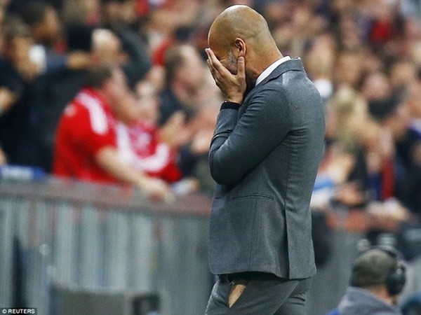 Sự cố hài hước trong trận Bayern thắng Porto 6-1 ảnh 2