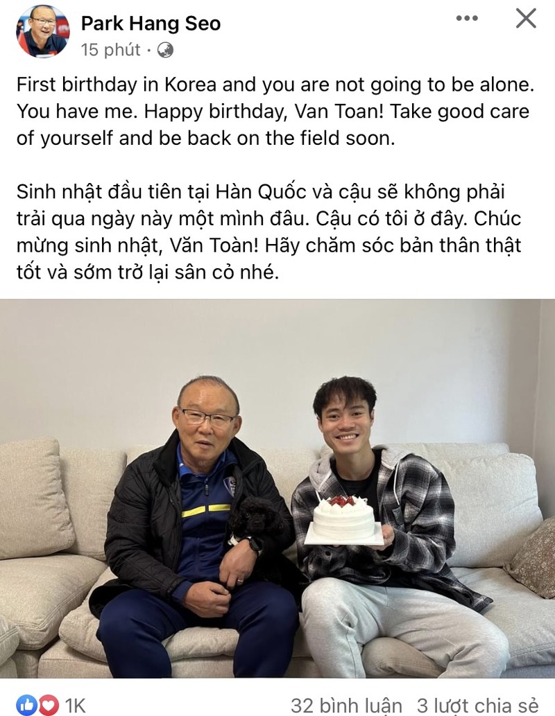 Đội tuyển Việt Nam có mặt tại UAE thầy Park nhận quà sinh nhật đặc biệt   Báo Dân trí