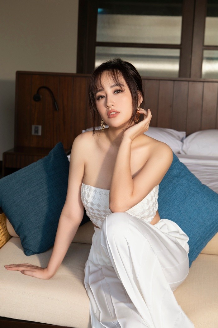 Hoa hậu Mai Phương Thuý đẹp mặn mà sau 17 năm đăng quang  ảnh 2