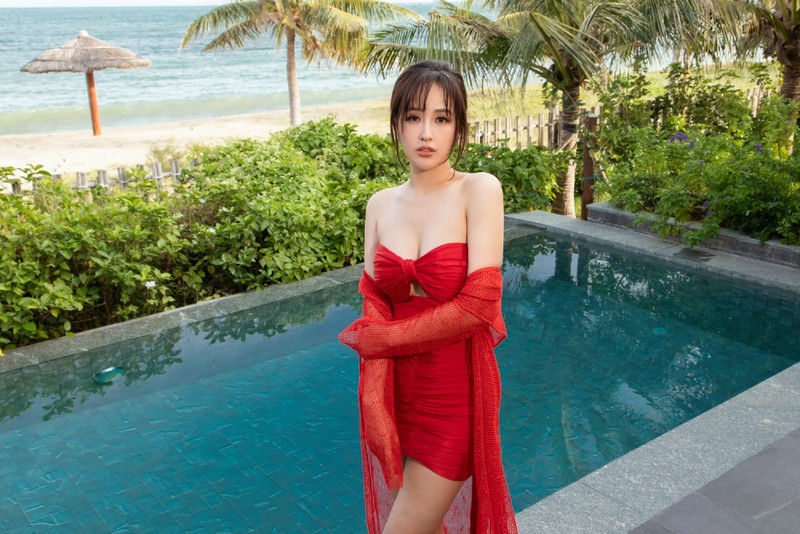 Hoa hậu Mai Phương Thuý đẹp mặn mà sau 17 năm đăng quang  ảnh 6