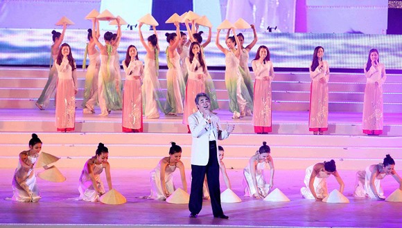 Carnaval Hạ Long 2014 rực rỡ sắc màu ảnh 8