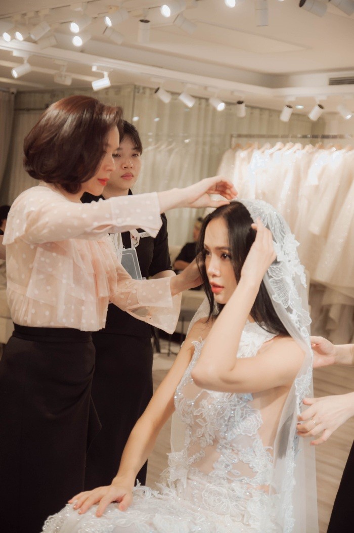 Chloe Wedding - Hình ảnh thực tế cô dâu thử váy ngày cưới tại Chloe Wedding  ❤️ Mùa Cưới 2019 - 2020 đang đến thật gần 💕 Hẹn gặp tất cả các